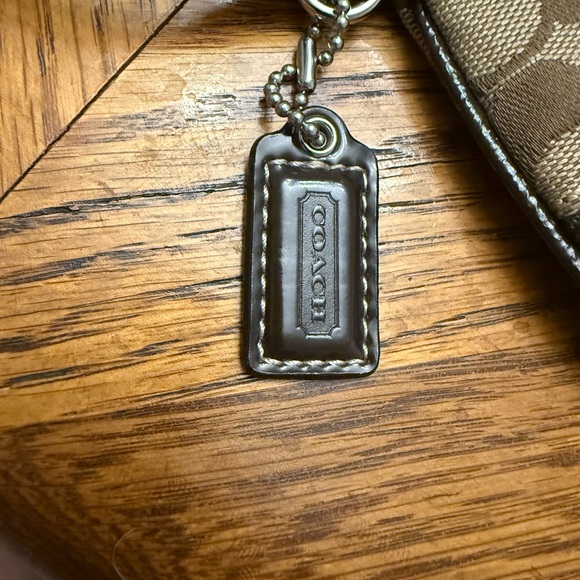 Coach Wristlet - Picture 4 of 6